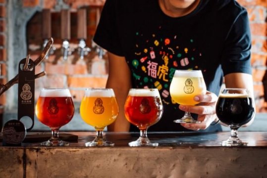 Food photography 5 圖片4 身處在網路行銷發達的年代,除了動人的文案,誘人的美食照已經是網路行銷不可或缺的一部分,開店第一個最首要的服務,莫過於美食攝影,以及餐廳美食攝影相關精彩的照片、影片等視覺元素,才能留住顧客目光抓住商機,工仔頭不只是幫你拍攝,食物攝影讓照片變得有深度、有意涵、有新的詮釋,創造新的價值,食物環境都需要好的包裝形象來捉住大眾的目光,而食物攝影可以襯托出食物的價值,就如同千里馬遇伯樂一般,如果您正尋找那位賦予商品靈魂的攝影師,歡迎參閱美食攝影作品。